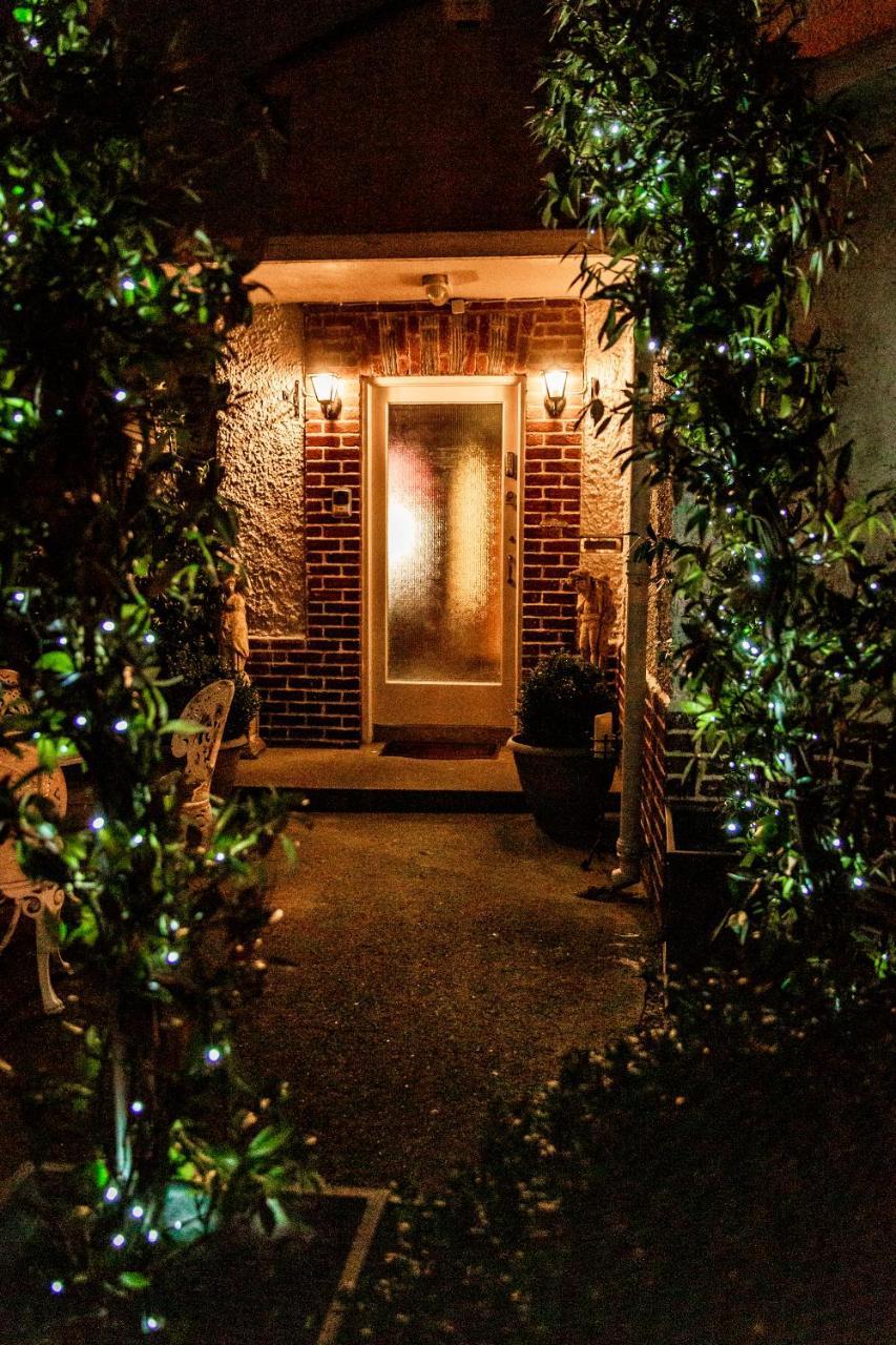 Aaron Court B&B ดับลิน ภายนอก รูปภาพ